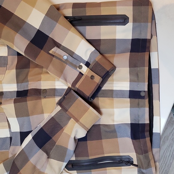 Amazing Volcom Snowboard/Ski Jacket! - Picture 3 of 5